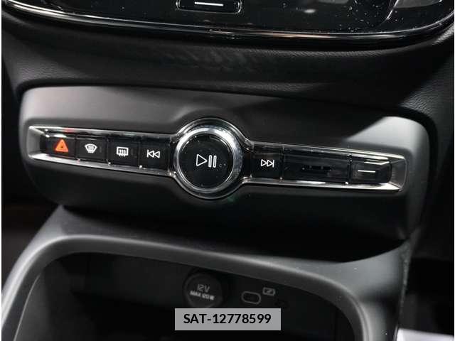 Volvo XC40 2025-03 7800745-19