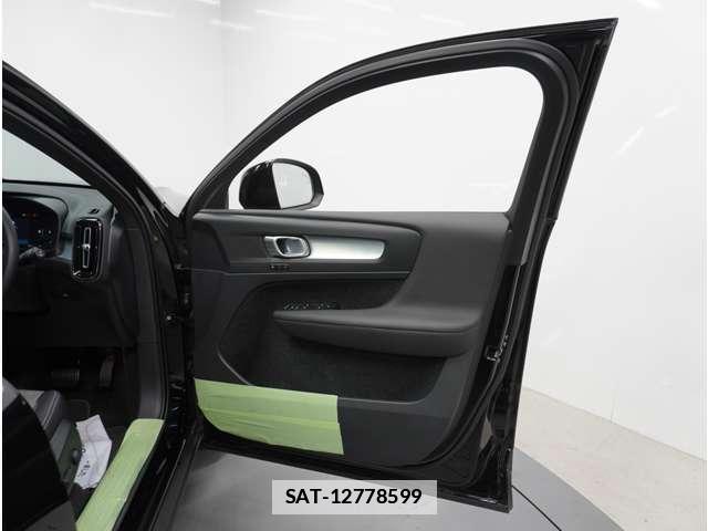 Volvo XC40 2025-03 7800745-9