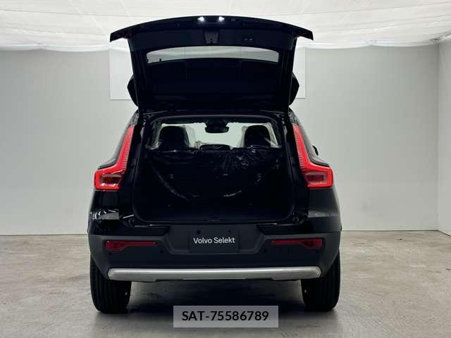 Volvo XC40 2026-04 7801965-9