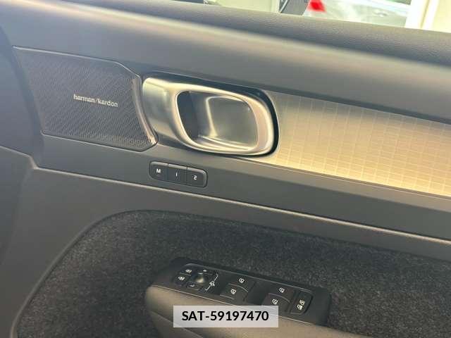 Volvo XC40 2025-12 7801969-4