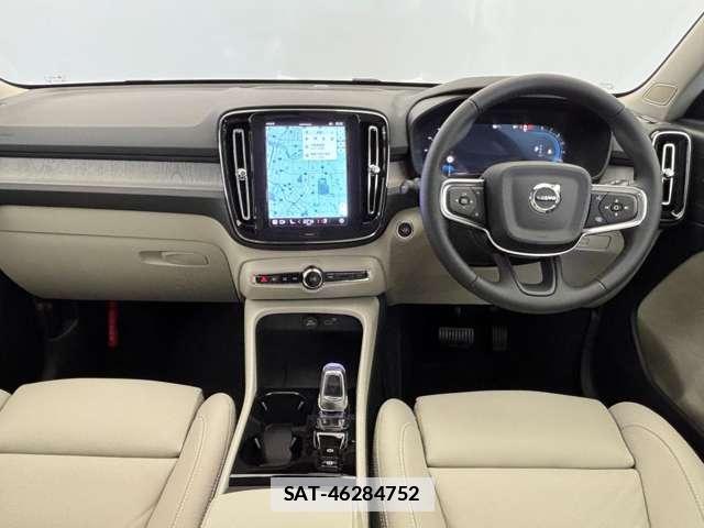 Volvo XC40 2025-03 7801975-2