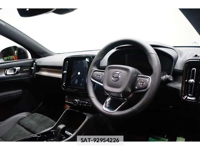 Volvo XC40 2023-04 7802373-5