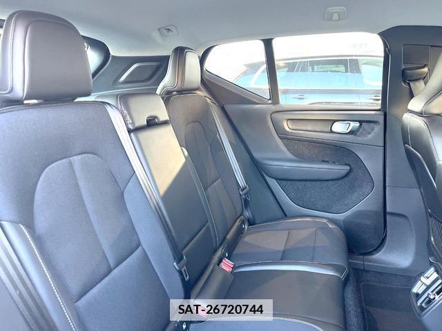 Volvo XC40 2019-12 7802459-11