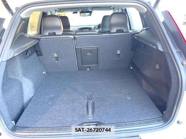 Volvo XC40 2019-12 7802459-12