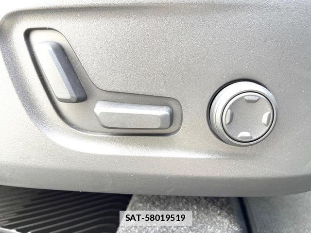 Volvo XC40 2021-06 7802463-9