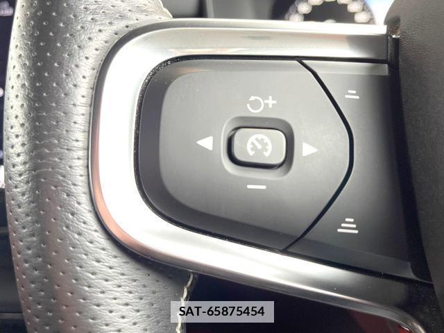 Volvo XC40 2021-05 7802468-9