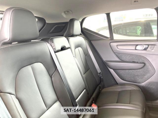 Volvo XC40 2023-09 7802472-11
