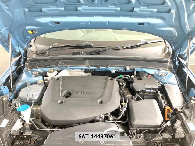 Volvo XC40 2023-09 7802472-18