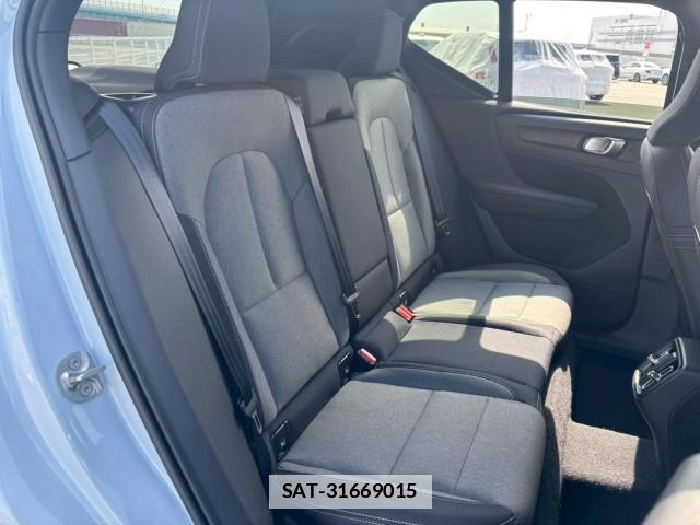 Volvo XC40 2025-04 7805808-10