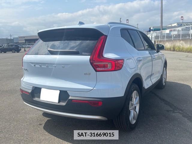 Volvo XC40 2025-04 7805808-2