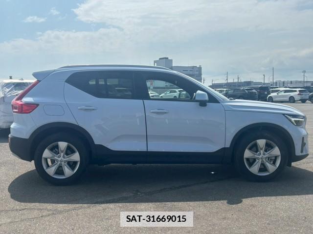 Volvo XC40 2025-04 7805808-4