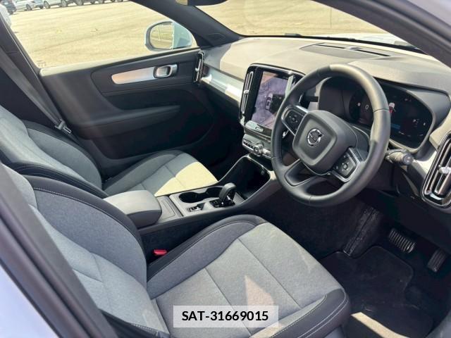 Volvo XC40 2025-04 7805808-6