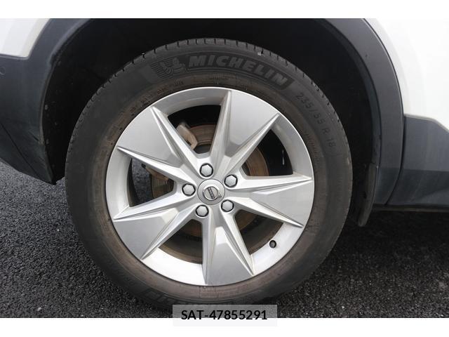Volvo XC40 2022-12 7809484-11