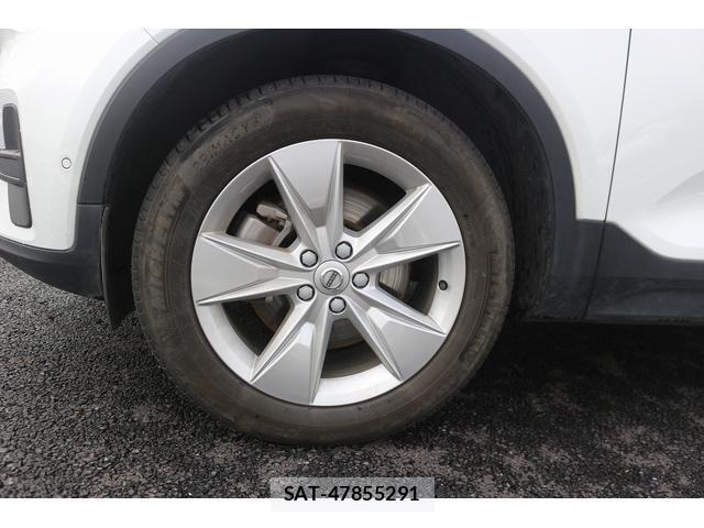 Volvo XC40 2022-12 7809484-13