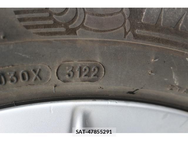 Volvo XC40 2022-12 7809484-15
