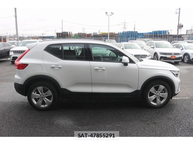 Volvo XC40 2022-12 7809484-9