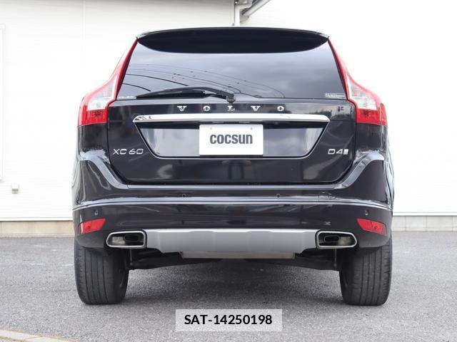 Volvo XC60 2017-06 7794478-8