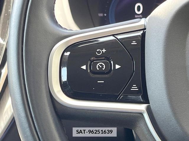 Volvo XC60 2022-01 7794500-11