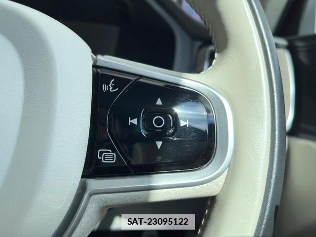 Volvo XC60 2018-07 7794507-11
