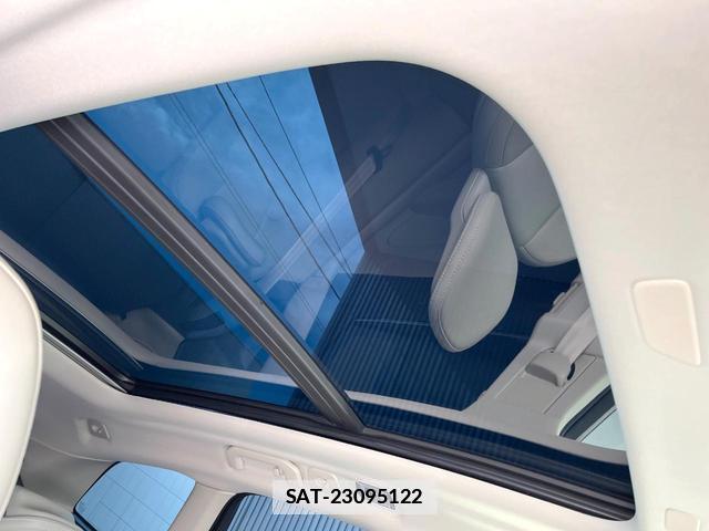 Volvo XC60 2018-07 7794507-4