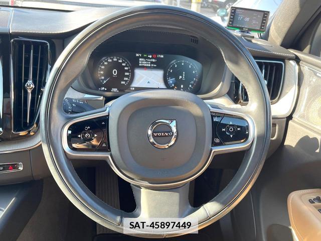 Volvo XC60 2020-04 7794509-11