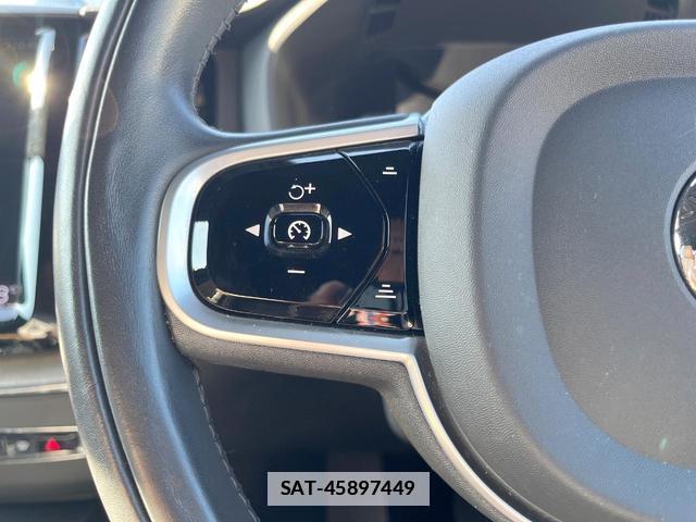 Volvo XC60 2020-04 7794509-12