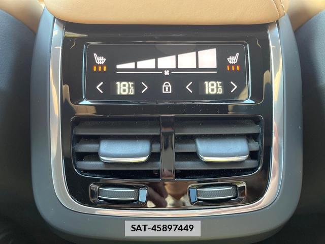 Volvo XC60 2020-04 7794509-16