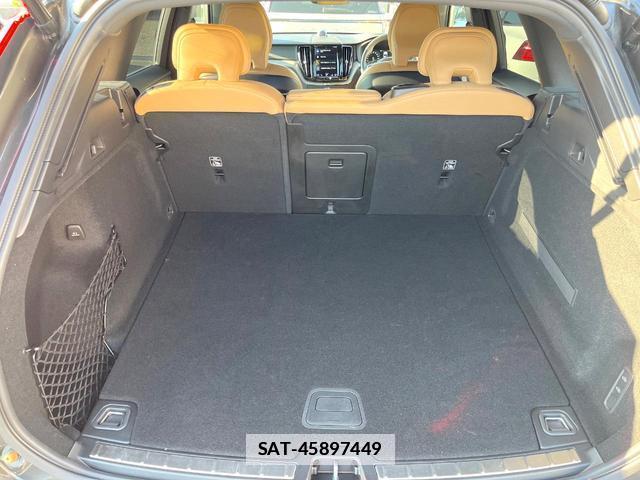 Volvo XC60 2020-04 7794509-17