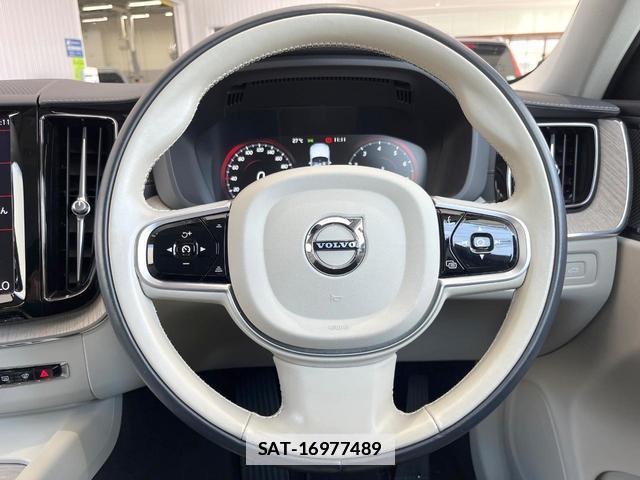 Volvo XC60 2021-07 7794512-10