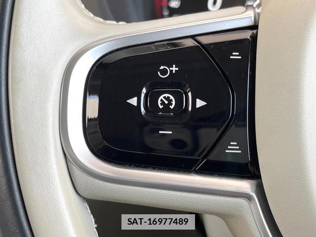 Volvo XC60 2021-07 7794512-11