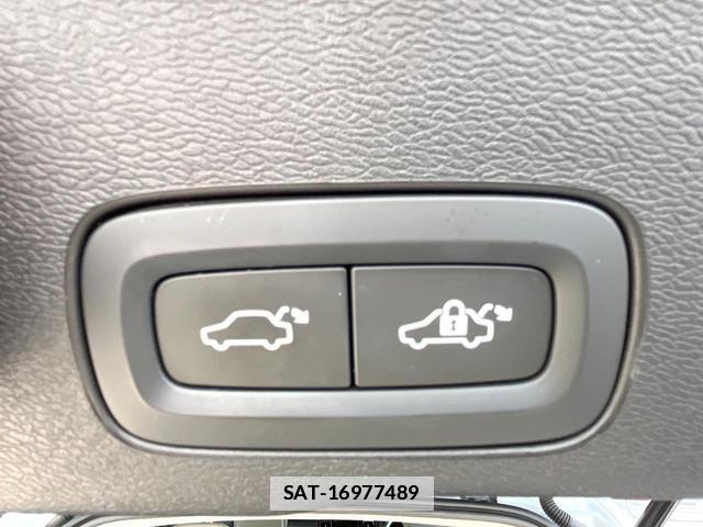 Volvo XC60 2021-07 7794512-17