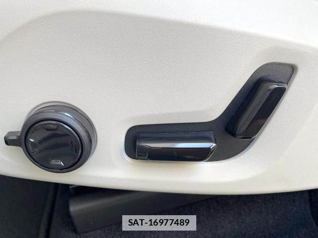 Volvo XC60 2021-07 7794512-8