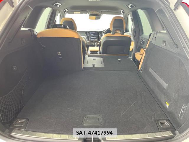 Volvo XC60 2018-06 7794513-14
