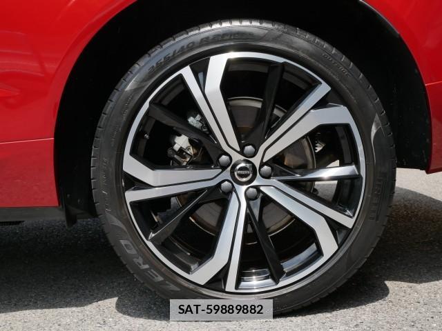 Volvo XC60 2022-03 7794544-12