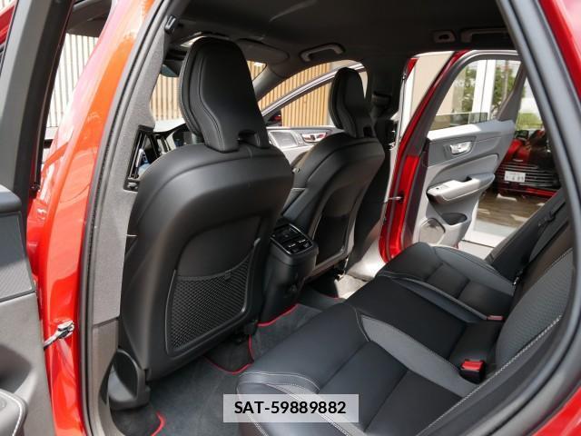 Volvo XC60 2022-03 7794544-9