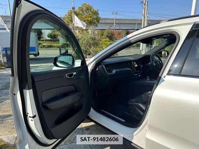 Volvo XC60 2021-11 7796458-16