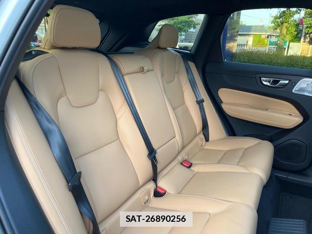 Volvo XC60 2022-12 7798763-13