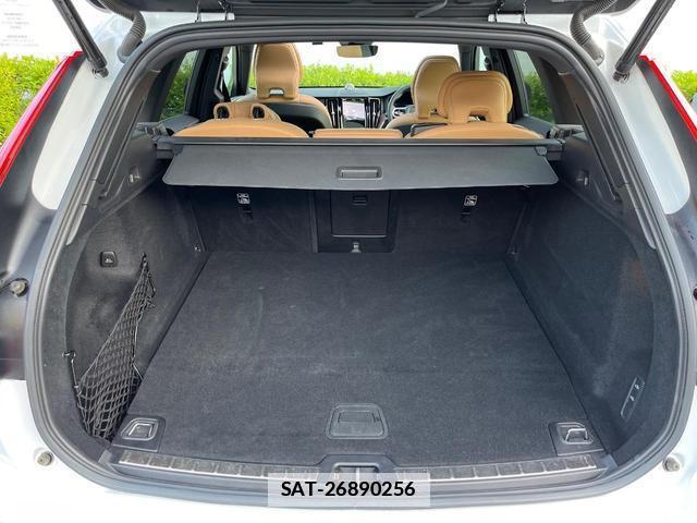 Volvo XC60 2022-12 7798763-14