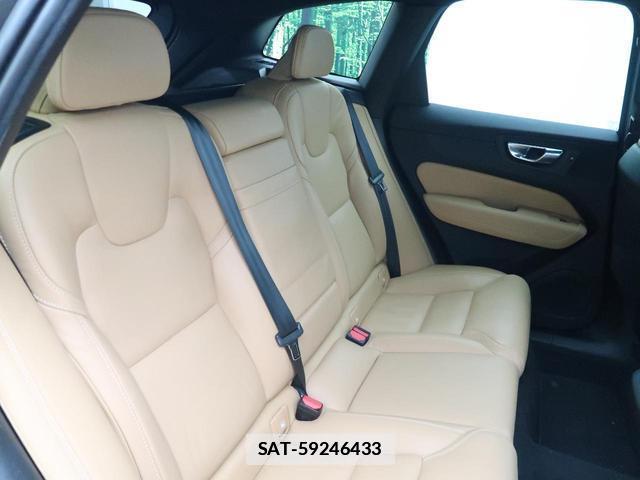 Volvo XC60 2021-09 7799313-11