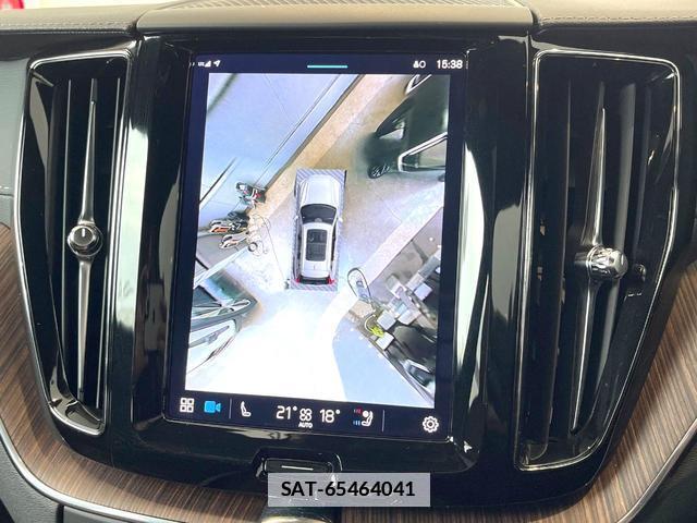Volvo XC60 2022-05 7802466-7