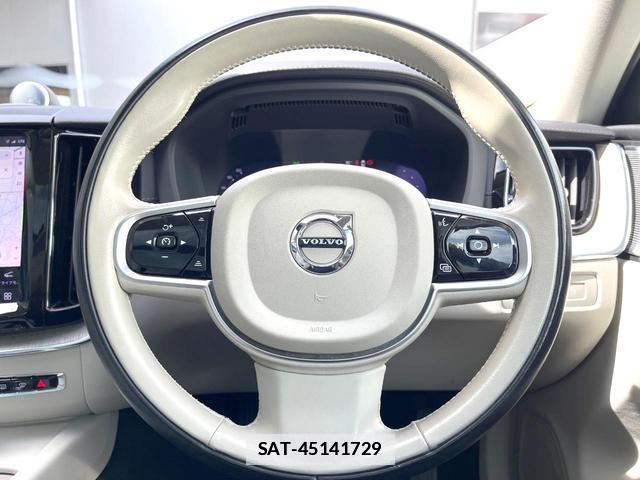 Volvo XC60 2022-05 7802471-10