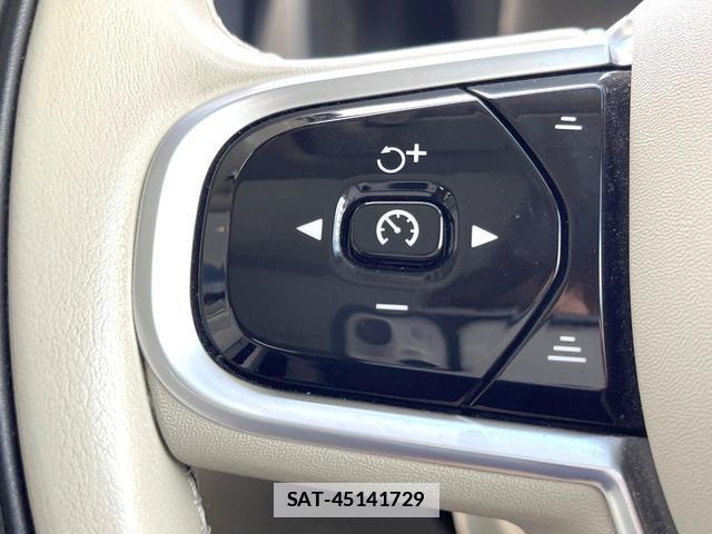 Volvo XC60 2022-05 7802471-8