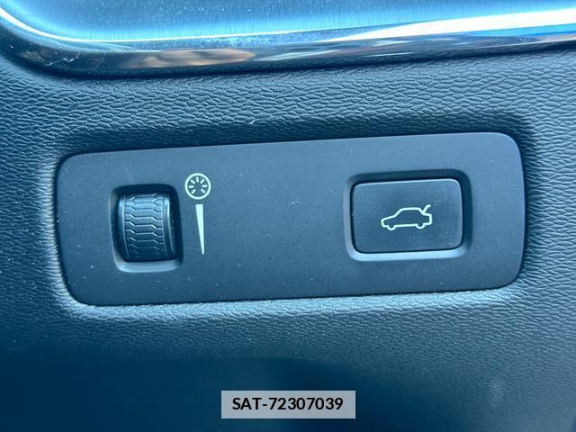 Volvo XC60 2018-02 7803600-11