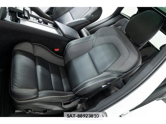 Volvo XC60 2022-03 7807059-12