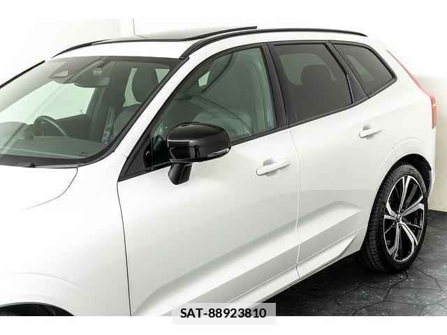 Volvo XC60 2022-03 7807059-7