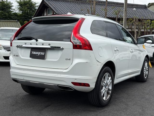 Volvo XC60 2015-12 7808641-12