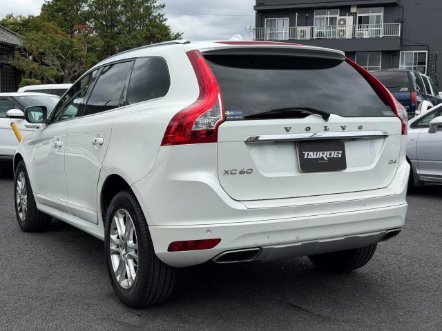 Volvo XC60 2015-12 7808641-13