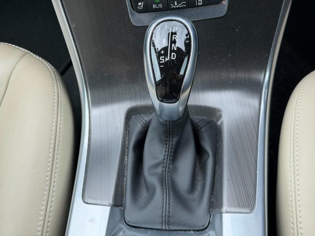 Volvo XC60 2015-12 7808641-14