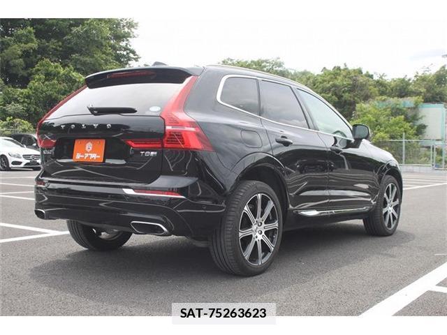 Volvo XC60 2018-01 7809525-18