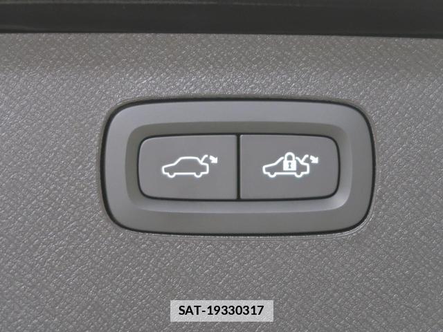 Volvo XC90 2023-06 7799319-12
